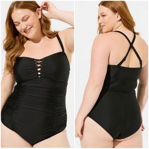 Torrid bathing suit, size 1 (14w-16w) NWT